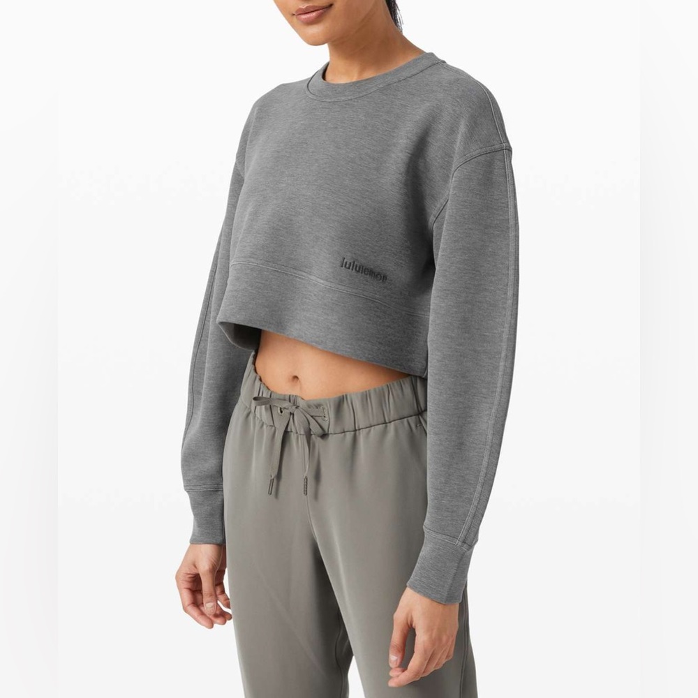 Lululemon Soft Ambitions Crop Crew
Heathered Graphite Grey - Picture 3 of 9